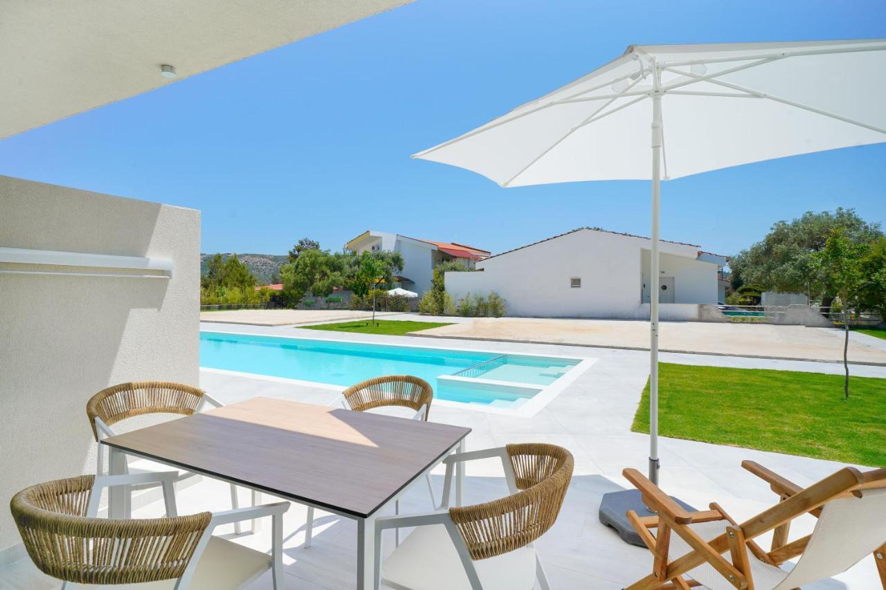 Filoxenia Luxury Apartments ポトス エクステリア 写真